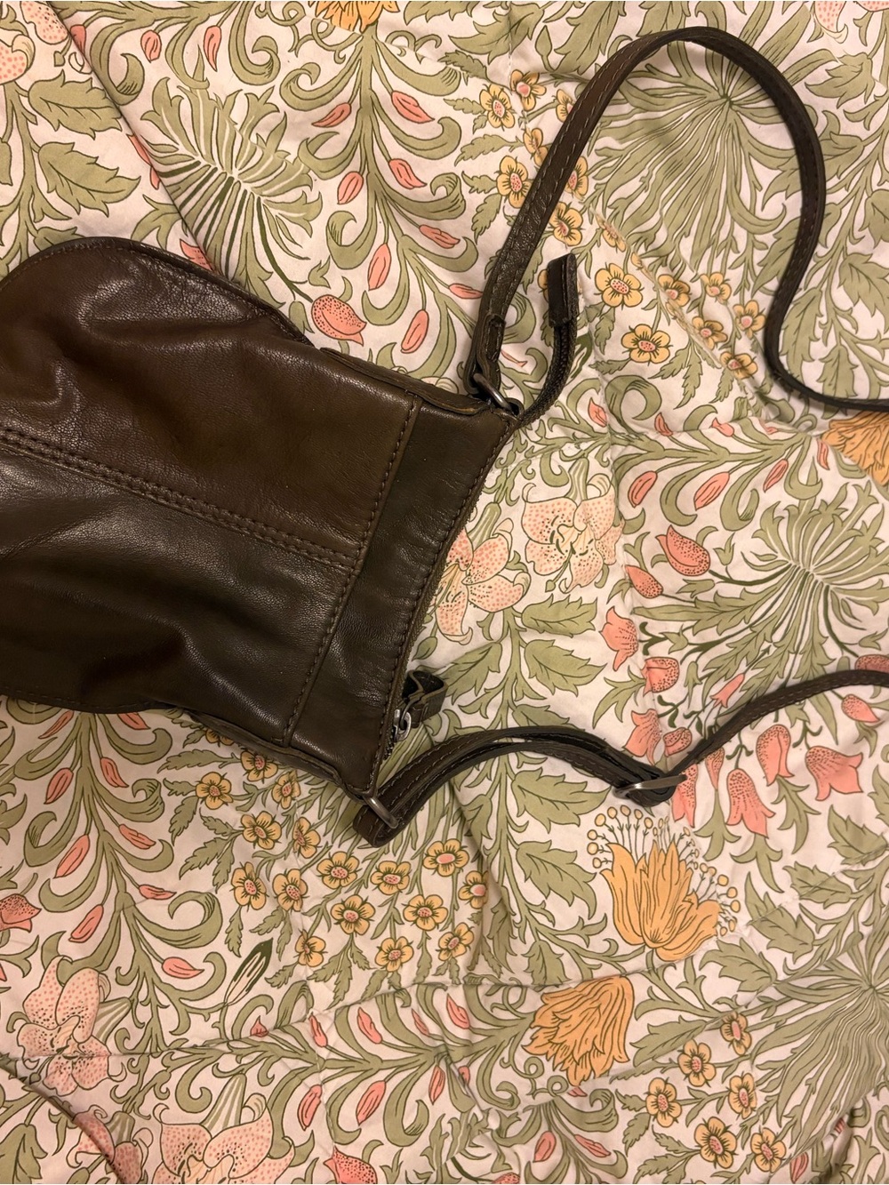 Leather Crossbody Bag in Olive green - Classic Women's Shoulder Bag